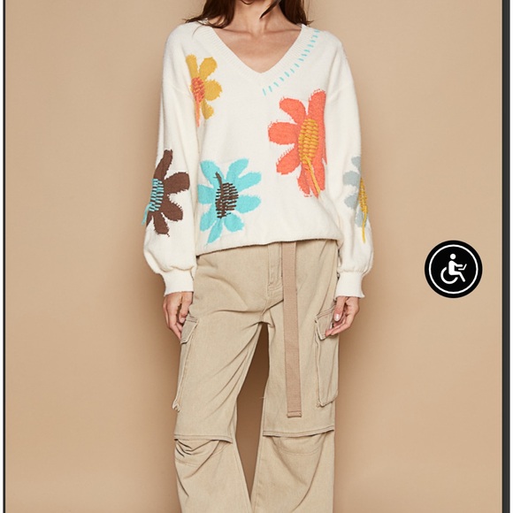 POL Flower Sweater - Picture 2 of 5